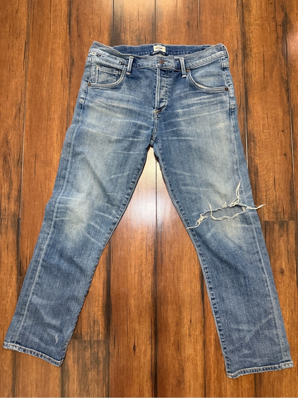 Citizens of Humanity Emerson Slim Boyfriend Jean Medium Wash Distressed Size 27